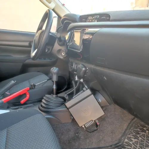 RADIO BASE EN CAMIONETA